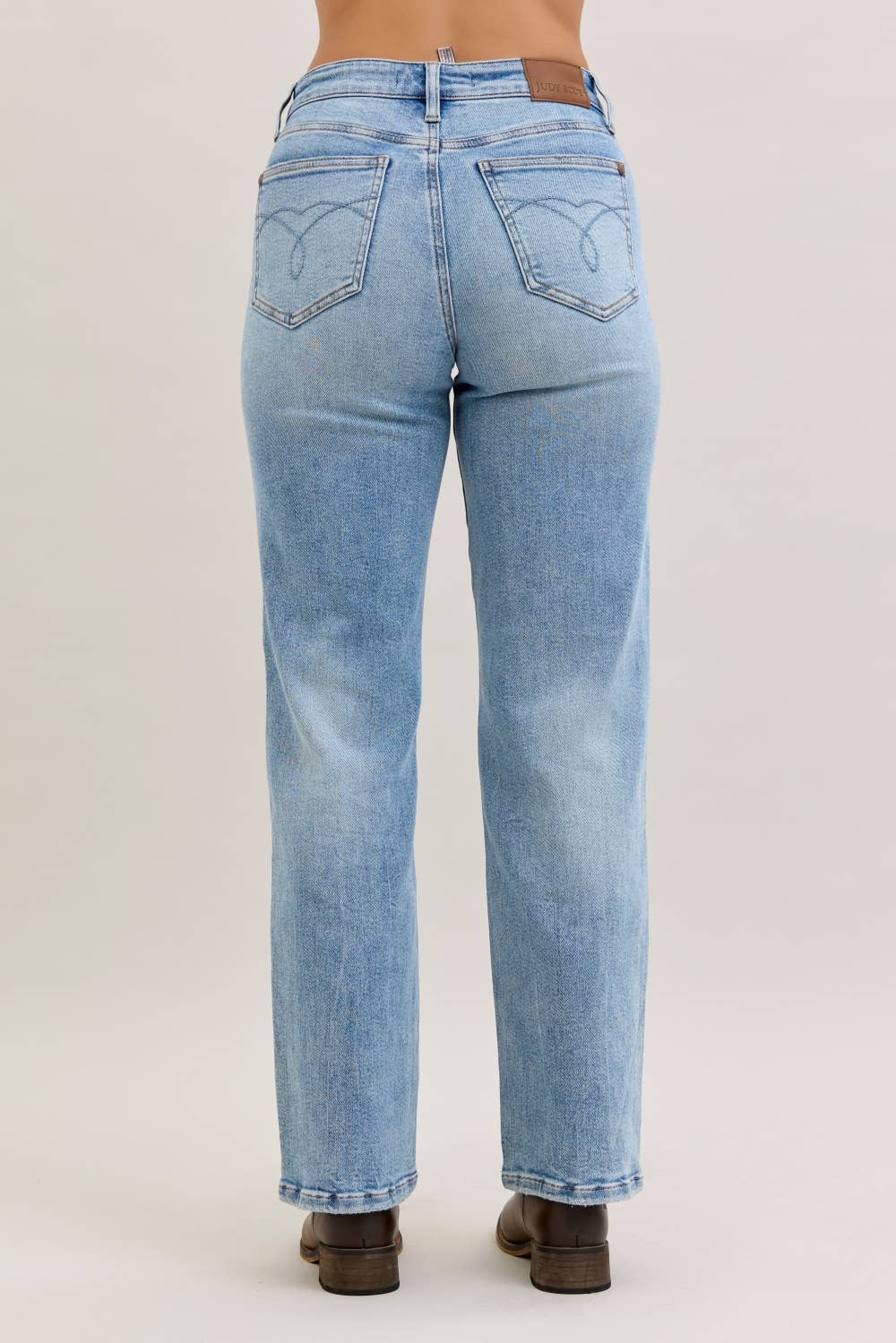 Judy Blue Mid Rise Rigid Magic Straight