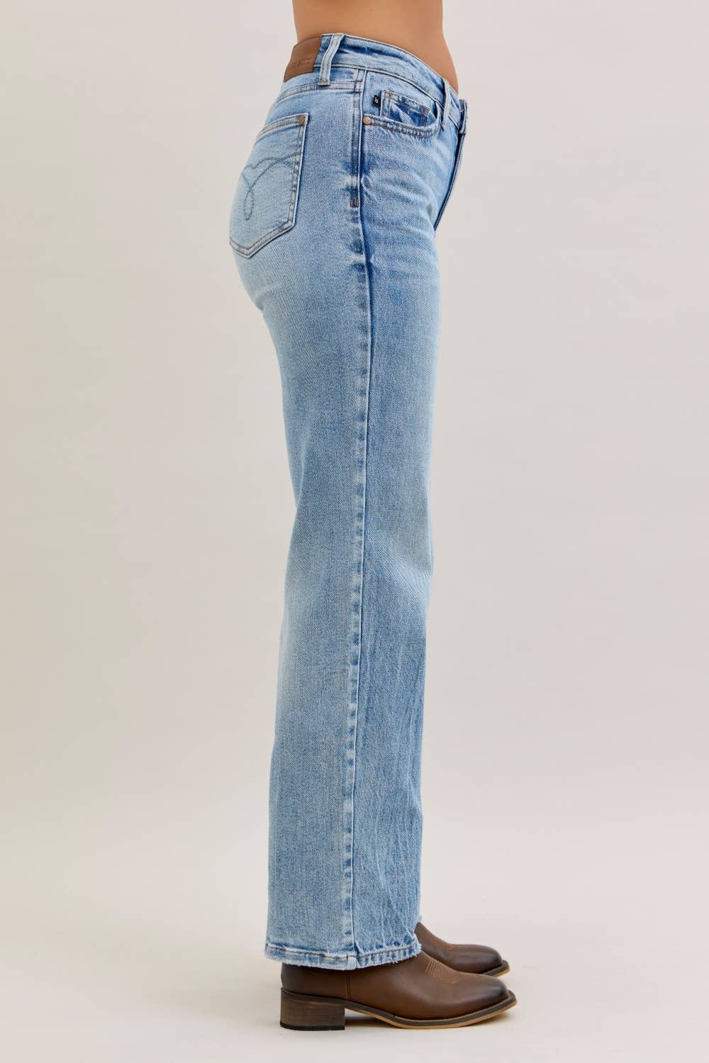 Judy Blue Mid Rise Rigid Magic Straight