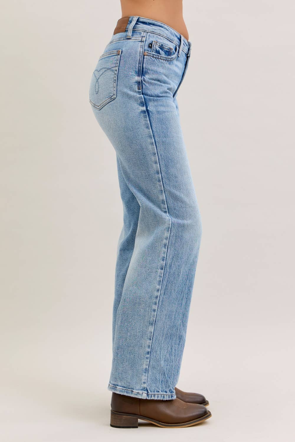 Judy Blue Mid Rise Rigid Magic Straight