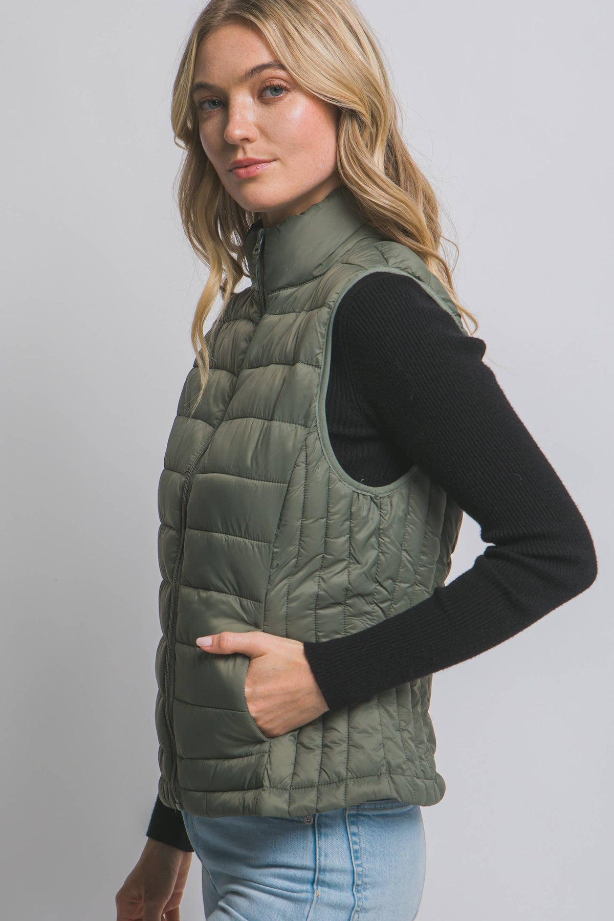`Packable Puffer Vest w/ Pouch